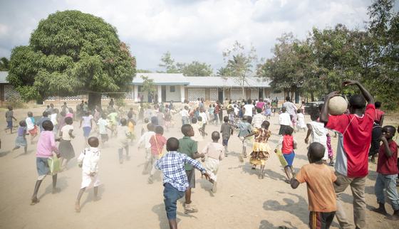 Burundese children_Kahunga primary school Lusenda_War Child Burundi_150728