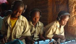 Children education with Can't Wait to Learn on tablets in Chad_War Child_200300