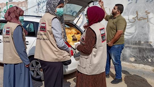 Distribution of Kits_Gaza_Moving kits to homes of targeted families_War Child_200420