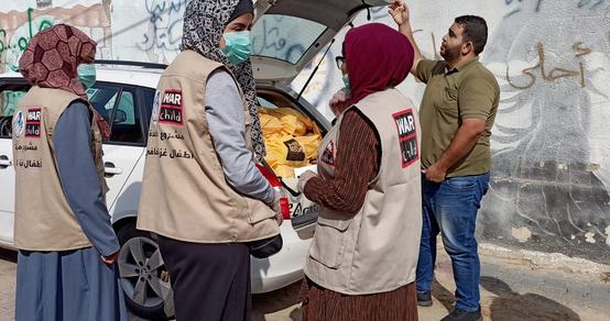 Distribution of Kits_Gaza_Moving kits to homes of targeted families_War Child_200420