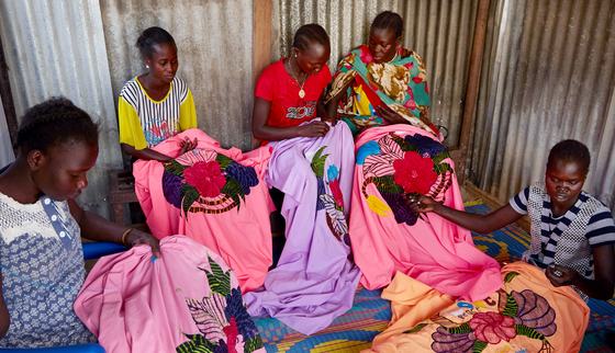 Group of South Sudanese girls stitching_War Child_200303