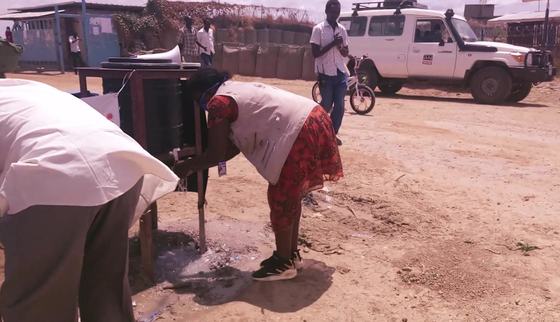 Handwashing procedures in South Sudan_War Child_200507