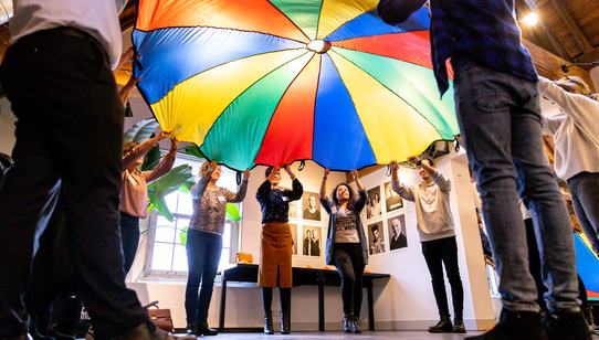 TeamUp parachute_War Child_Nederland_191209