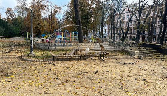 War-Child-Holland_Ukraine-new-attacks-October_Education-App-CWTL_7_Ukraine_221011