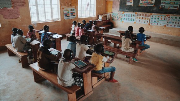 Can't Wait to Learn Uganda children learn in classroom with War Child_190918