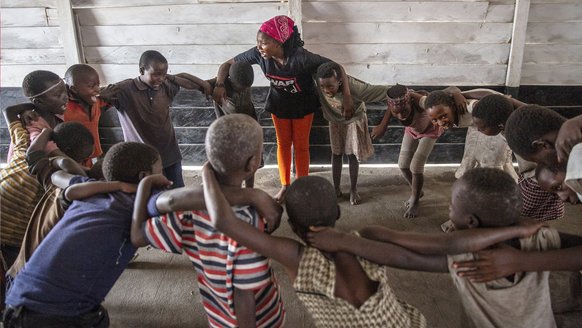 Children learn how to build a future for themselves in groupsessions with War Child in DR Congo_Psychoscocial support_180628