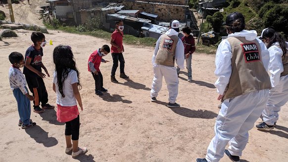 War Child past wereldwijd haar activiteiten aan de coronamaatregelen aan.