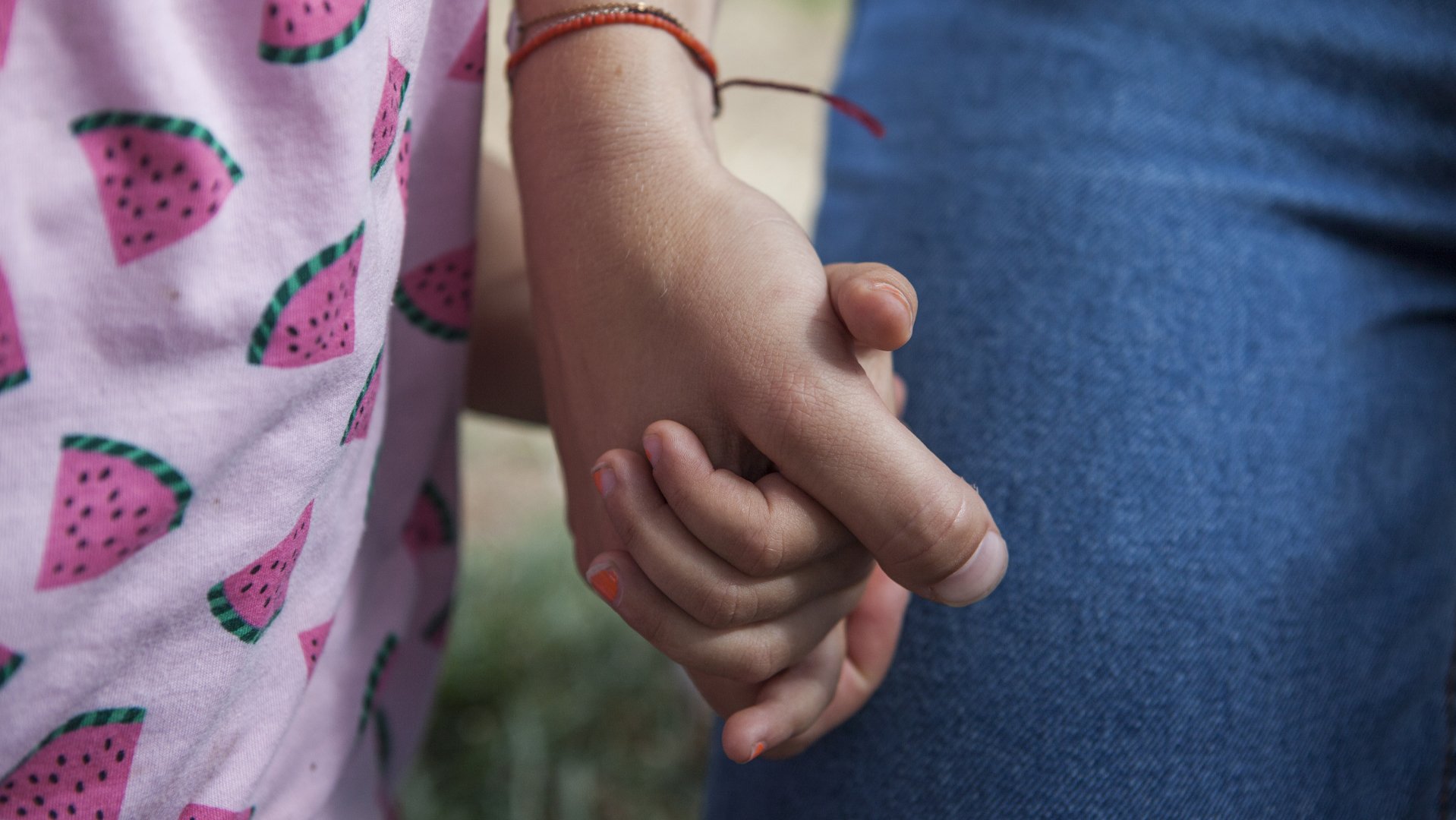 Holding hands during War Child TeamUp activities