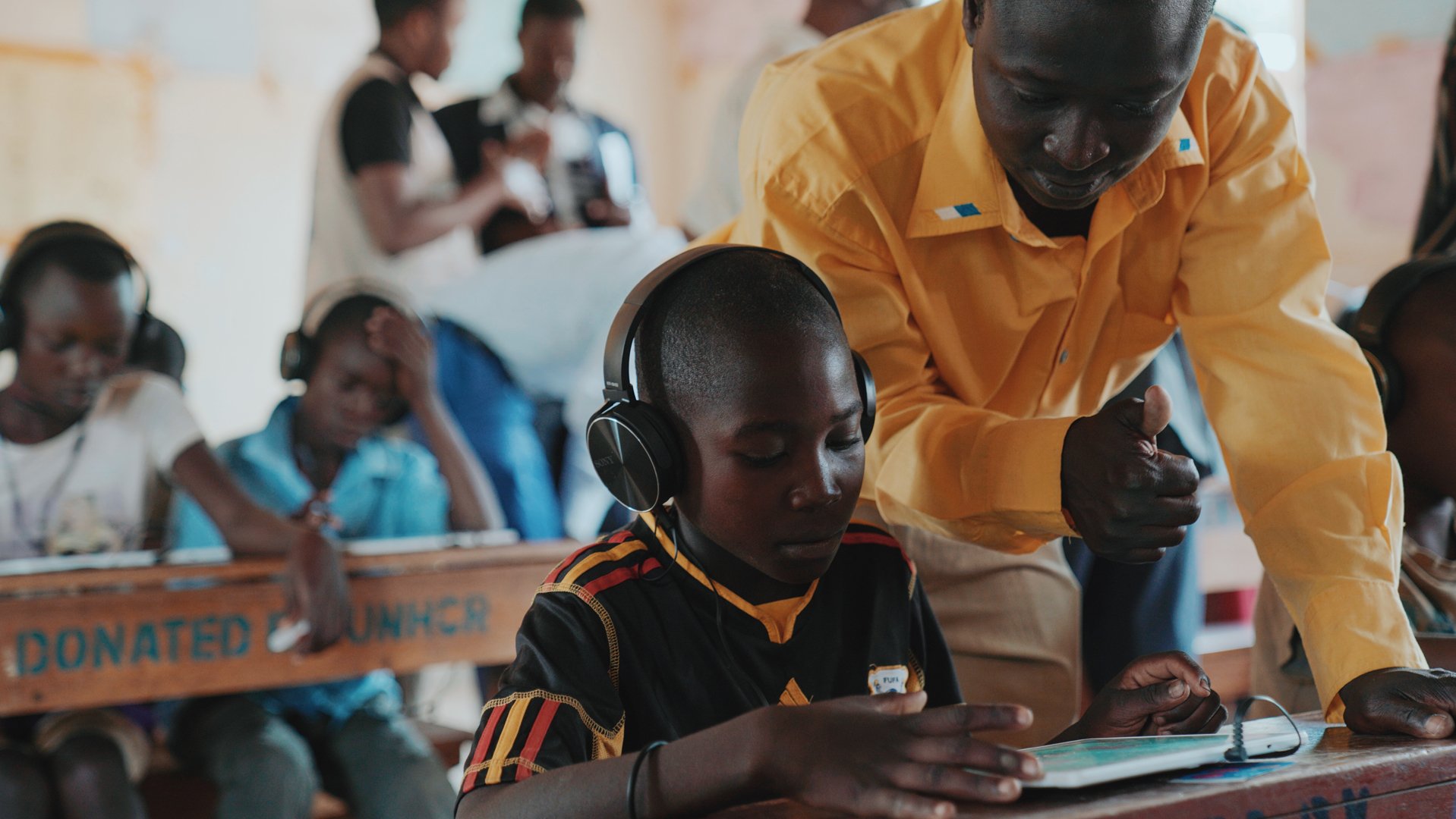 Tablet education - Can't Wait to Learn - War Child in Uganda