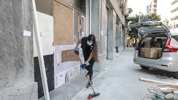 War Child staff emergency aid in Beirut, Lebanon